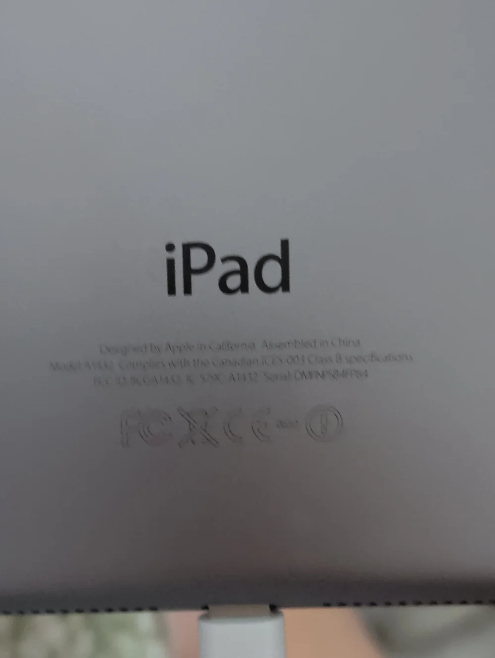 Apple iPad - Gray Aluminum Back